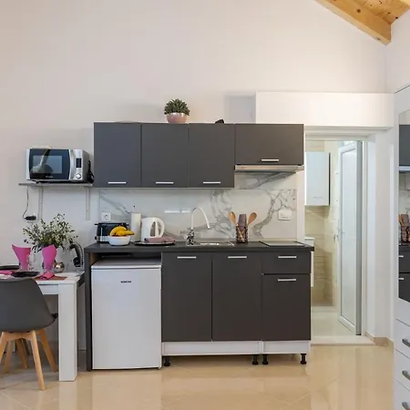 Apartment Roza Mlini