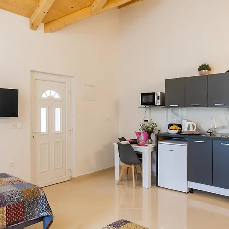 Apartment Roza Mlini